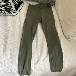 Green Lululemon leggings
